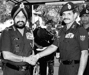 Army Chief General Bikram Singh with Eastern Army Commander Lt-Gen Dalbir Singh in Fort William. 