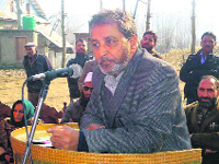 Chief education officer during the teachers conference in Handwara on Wednesday. Tribune Photo: Amin Masoodi