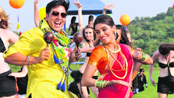Akshay Kumar & Asin Thottumkal
