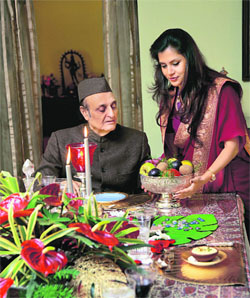 While the food cooked at Kashmir House is a mix of Kashmiri, Maratha and Dogri dishes. Dr Karan Singh relishes Dogri food the most
