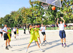 A basketball match in progress between Sacred Heart School and St Xaviers School for the St Kabir Trophy in Chandigarh on Wednesday.