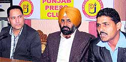 Sports officials interact with media in Jalandhar