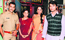 Salman Khan with the cast of Diya Aur...