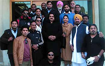 Pakistani folk singer Arif Lohar (middle in black suit) obliges his fans for a photograph in Abohar. During his visit to the sub-divisional town, Arif said he would be participating in a concert to be organised at Jalandhar to raise funds for cancer patients