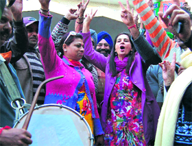 Chief Parliamentary Secretary Dr Navjot Kaur Sidhu along with BJP members celebrates the partys victory in Gujarat in Amritsar on Thursday.