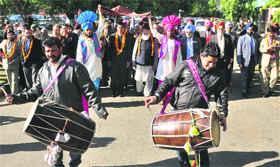 Delegates from Pakistan being welcomed at the PAU in Ludhiana on Thursday.