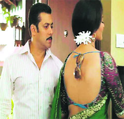 Salman Khan and Sonakshi Sinha in Dabangg 2.