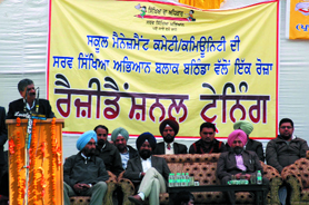Bathinda (Urban) MLA Sarup Chand Singla addresses the gathering during a training programme for teachers held at a school in Bathinda 
