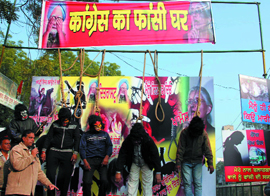 Residents of areas beyond railway lines held a symbolic hanging of the accused in the Delhi gang-rape case, at Paras Ram Nagar chowk in Bathinda on Sunday.