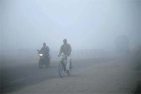 Traffic flow remained very low as few ventured out due to the fog in Jammu on Tuesday