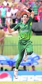 Pakistan pacer Umar Gul throttled India with his figures of 3/21 on Monday