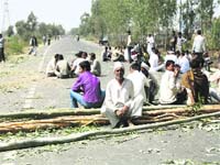 For the sake of reservation: The agitation of the Jats in Haryana seeking special status brought traffic to a standstill. Keeping in view the 2014 General Election, the state government gave in to their demands