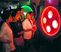 Nursing students take a tour of the train