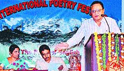 Dalip Khetarpal speaking at an international poet fest at Guntur