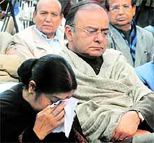 Sushma Swaraj and Arun Jaitley at a condolence meeting