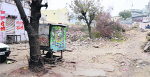 A kiosk, which has come up on a piece of land meant for a park in Sunet village near Ludhiana. 