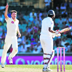 Young Australian paceman Jackson Bird took four wickets, including that of Suranga Lakmal, on the first day of the third Test in Sydney. 