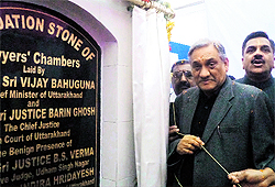 Chief Minister Vijay Bahuguna lays the foundation stone of the advocates' chambers at Rudrapur in Udham Singh Nagar district on Saturday.