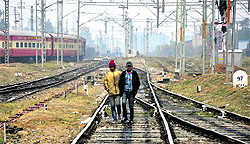A deserted track in Jammu as many trains have been cancelled due to fog