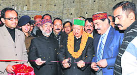  Virbhadra Singh inaugurates the new judicial complex at Chakkar in Shimla on Saturday. 