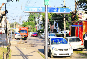 A pole with indicators of blocks and lanes at Mohali. 