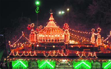 The well-lit Piran Kaliyar dargah of Sabir Sahib on the first day of the annual Urs near Roorkee on Sunday.