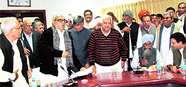 Chief Minister Bhupinder Singh Hooda announces a hike of Rs 45 per quintal in the prices of all varieties of sugarcane after a meeting with representatives of farmers in Delhi on Sunday. 