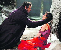 CLASS ACT: Hugh Jackman & Anne Hathaway
