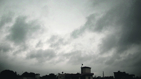 Sky remains overcast with intermittent rain all the day through in Jalandhar on Friday