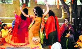 A still from Mansoon Wedding