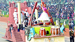 A float representing Delhi is displayed during a dress rehearsal for the Republic Day parade in New Delhi on Wednesday