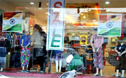 A shop in Bathinda offering R-Day discount to attract more customers. Photo: Bhupinder Dhillon