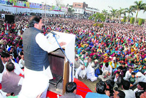 INLD leader Abhey Singh Chautala addresses a meeting of INLD workers at Sirsa on Sunday. 