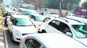  Traffic comes to a standstill on Mall Road in Amritsar.