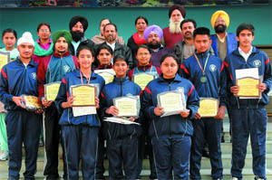 Handball players, who won accolades at the national level during 2012-13, were felicitated by the District Handball Association with prizes and certificates during a function organised at the St Xaviers School in Bathinda on Saturday. The president of the Association, Ravinder Singh Gill, was the chief guest on the occasion while assistant education officer, Pavittar Kaur was the special guest.