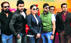 (L-R) BN Sharma, Aarya Babbar, Neeru Bajwa and Roshan Prince and Binnu Dhillon