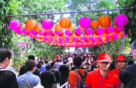 Crowds at the Jaipur Lit-Fest.