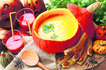 Soups and vegetable juices are low in calories and are excellent sources of nutrients, antioxidants and minerals and can be had as in-between fillers