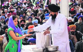 In remembrance: Devotees pay obeisance to commemorate the first death anniversary of Sant Baba Gurbaksh Singh at Gurdwara Domana in Jammu on Sunday