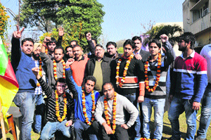 The youths who joined the JKDF with the party leaders in Jammu on Sunday.