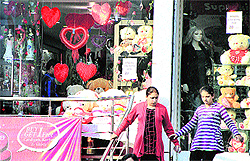 Gift shops decked up with soft toys and goodies ahead of Valentines Day in Jalandhar