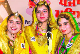 The winners of the Punjabi Mutiyar competition
