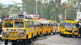 Old vehicles are used to ferry school children in violation of norms in Jammu