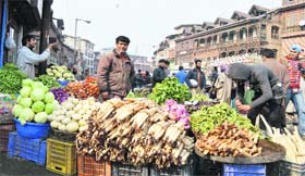 Vegetables being sold at Hari Singh High Street after relaxation in the curfew