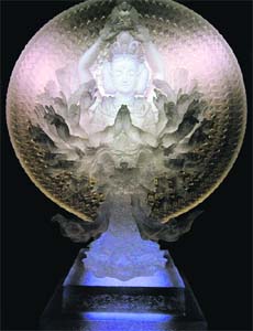 Thousand Arms, Thousand Eyes: Possessing the Knowledge of Sorrow Sculpture in Glass by Loretta Yang