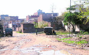 Structures constructed outside the lal dora in the Deep Complex at Hallo Majra in Chandigarh. 