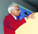 Prof Haridwar Singh, former Director, High Energy Materials Research Lab (HEMRL), DRDO, Pune, delivers a lecture at the NIT in Kurukshetra.