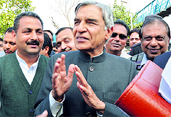 Union Minister Pawan Bansal talks to mediapersons at the railway station in Ludhiana on Wednesday
