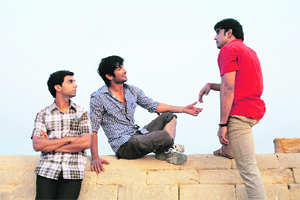 (L-R) Raj Kumar Yadav, Sushant Singh Rajput & Amit Sadh 