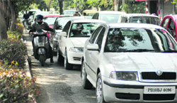 The busy Pakhowal road in Ludhiana. Tribune photo: Himanshu Mahajan